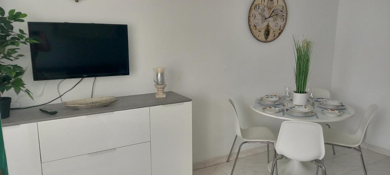 Beautiful Spacious 1-Bed Apartment With Aircon Puerto del Carmen  Buitenkant foto